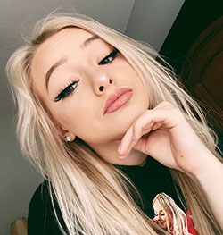 Zoe Laverne in blond hairs, Cute Girls Face Instagram, Natural Lipstick: Blonde Hair,  Hairstyle Ideas,  Cute Girls Instagram,  Cute Instagram Girls,  Zoe Laverne TikTok  