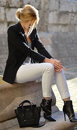 Schwarzer blazer weiße hose: Riding boot,  Business casual,  Street Style,  Casual Outfits,  High Heeled Shoe,  Black Blazer  