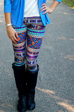 Colorful legging with at shirt: T-Shirt Outfit,  Cobalt blue,  Electric blue,  Street Style,  Electric Blue And Cobalt Blue Outfit,  Legging Outfits  