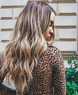 Isabelle Tounsi blond hairs pic, Beautiful Lips, Easy Long Hairstyles: Casual Outfits,  Long hair,  Hair Color Ideas,  Brown hair,  Layered hair,  Blonde Hair,  Hairstyle Ideas,  Cute Instagram Girls  