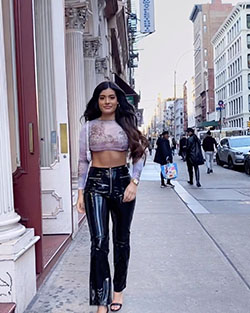 Daniella Salvi crop top, jeans matching outfit, model photography: Crop top,  Jeans Outfit  