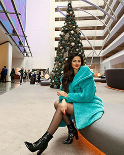 Mahlagha Jaberi female thighs, fine legs, high heels: Christmas tree,  Instagram girls,  Boot Outfits,  Hot Dresses  