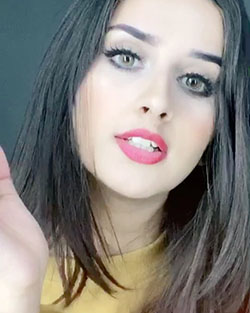 Alishbah Anjum Cute Girls Face Instagram, Beautiful Lips, Haircuts: Hairstyle Ideas,  Cute Girls Instagram,  Cute Instagram Girls,  Alishbah Anjum Instagram  