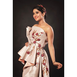 Shivangi Joshi strapless dress, cocktail dress matching outfit: Cocktail Dresses,  Strapless dress,  Dresses Ideas,  Gown,  Shivangi Joshi Instagram  