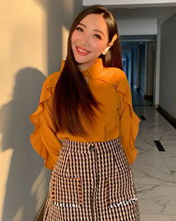 Yellow and orange dress, Long Hair Girl, Outerwear: Instagram girls,  Yellow And Orange Outfit  