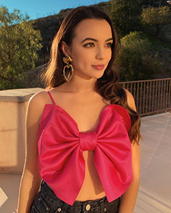 Magenta and pink dress, Lips Smile, Long Hair Girl: Brown hair,  Magenta And Pink Outfit,  TikTok Star Vanessa Merrell  