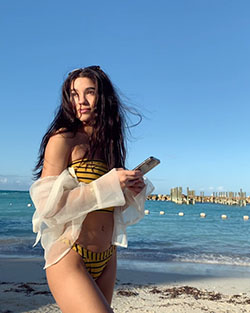Yovanna Ventura bikini swimwear colour ideas, girls photoshoot: swimwear,  Instagram girls  