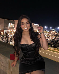 Alondra Mendoza hot thighs, sexy legs, Natural Black Hair: Long hair,  Sexy Outfits,  Hot Model,  Black hair,  Instagram girls,  Hot Dresses  