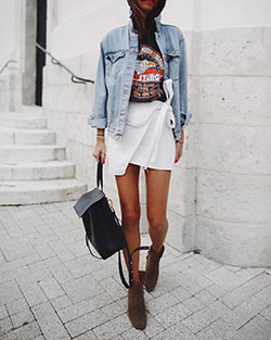 Graphic shirt and cowboy boots style: Denim Outfits,  Leather jacket,  T-Shirt Outfit,  White Outfit,  Street Style  
