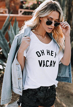 Outfit style with shorts, denim, jeans: Denim Outfits,  T-Shirt Outfit,  Street Style  