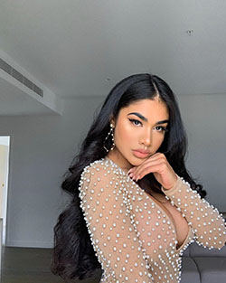 Maria Perez instagram photoshoot, Black Hairstyle For Girls, Lips Smile: Long hair,  Black hair,  Instagram girls,  Hairstyle Ideas,  Cute Instagram Girls  