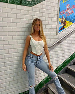 Pauline Tantot t-shirt, denim, jeans outfits for girls: Denim,  Jeans Outfit,  T-Shirt Outfit  