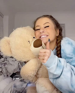 Holly Horne, stuffed toy, teddy bear, toddler: Teddy bear,  Holly Horne TikTok,  Holly Horne Instagram  