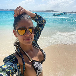 Daniela Baptista outdoor fun, Cool Girls, sunglasses, eyewear: Sunglasses,  Instagram girls  