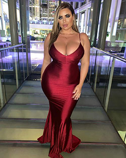 Hannah cocktail dress, gown lookbook dress: Cocktail Dresses,  Dresses Ideas,  Haute couture,  Instagram girls,  Gown,  burgundy gown,  Red Gown  