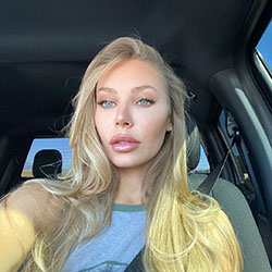 Nicole Aniston blond hairs, Lovely Face, Glossy Lips: Long hair,  Blonde Hair,  Instagram girls,  Hairstyle Ideas,  Cute Instagram Girls  