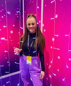 Holly Horne having fun, performing arts, electric blue: Electric blue,  Performing Arts,  Holly Horne TikTok,  Electric Blue And Magenta Outfit  