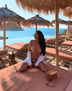 Klaudia Badura bikini outfits for girls, fine legs, sun tanning: Sun tanning,  Sexy Outfits,  Instagram girls  