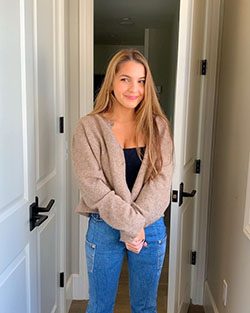 Lexi Rivera jacket, jeans outfit stylevore, blond hairstyle: jacket,  Jeans Outfit,  Lexi Rivera Instagram  