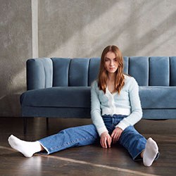 Lauren Orlando jeans colour outfit ideas 2020, girls instagram photos, hot legs: Jeans Outfit,  Lauren Orlando Instagram  