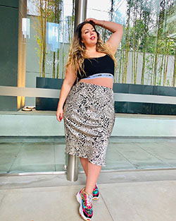 Fluvia Lacerda dress pencil skirt, crop top outfit ideas: Crop top,  Instagram girls  