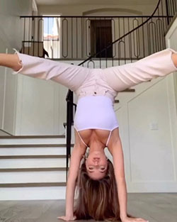 Lexi Rivera sexy legs, physical fitness, acrobatics: Fitness Model,  Lexi Rivera Instagram  