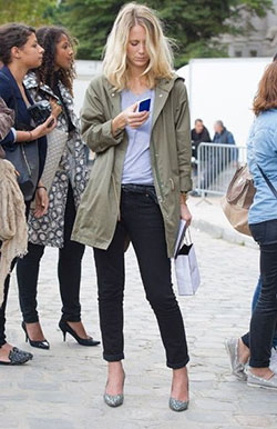 Outfit ideas with leggings, blazer, denim: Fashion week,  Street Style,  Jacket Outfits  