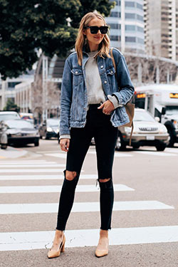 Sweater and oversized denim jacket: Jean jacket,  Black Outfit,  Teen outfits,  Street Style  