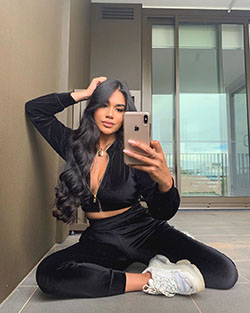 Maria Perez sportswear, leggings, tights colour outfit ideas 2020: Sportswear,  Leggings,  Instagram girls,  Tights  