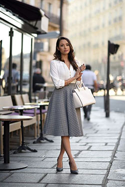 White colour outfit with black and white, street fashion: Street Style,  Casual Outfits,  Black And White  