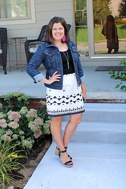 White and blue colour combination with jean jacket, shorts, shirt: Jean jacket,  Street Style,  Skirt Outfits,  White And Blue Outfit  