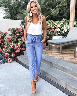 Summer business casual outfits, business casual, street fashion, casual wear: Business casual,  Street Style,  White And Blue Outfit,  Pant Outfits  