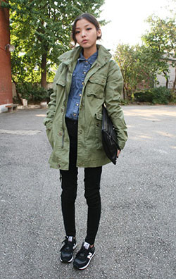 Colour combination with trousers, leggings, overcoat: Street Style,  Jacket Outfits  