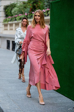 Magenta and pink colour outfit with dress, paris fashion week haute couture, new york fashion week: Fashion photography,  Fashion week,  Haute couture,  Elena Perminova,  Magenta And Pink Outfit,  New York Fashion Week,  Paris Fashion Week,  Fashion outfits  