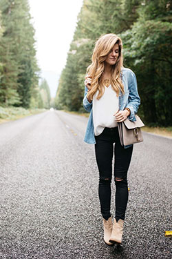 White and blue dresses ideas with leggings, trousers, blazer: T-Shirt Outfit,  Street Style,  Classy Fashion  