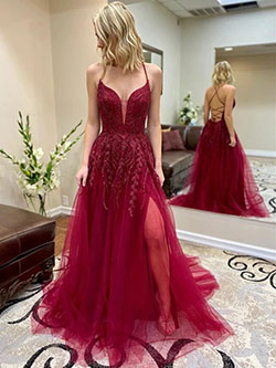 Maroon and pink outfit with bridal party dress, strapless dress, backless dress, formal wear: Backless dress,  Evening gown,  Strapless dress,  fashion model,  Prom Dresses,  Bridal Party Dress,  Maroon Outfit  