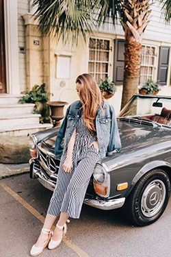 Outfit ideas with jean jacket, jacket, denim: Denim Outfits,  Jean jacket,  Lapel pin,  Street Style  