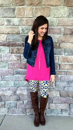 Lularoe leggings outfit ideas, street fashion, flip flops: Street Style,  Turquoise And Pink Outfit,  Legging Outfits,  Flip Flops  