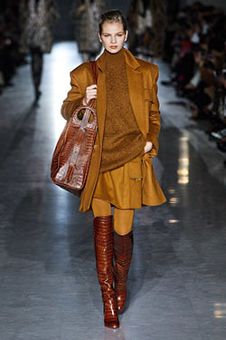 Colores otoño invierno 2020 milan fashion week, ready to wear: Fashion show,  fashion model,  Fashion week,  Milan Fashion Week,  Brown Outfit,  Brown Boots Outfits,  Ready To Wear  