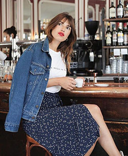 Jeanne damas denim jacket, jeanne damas, jean jacket, t shirt: Denim Outfits,  Jean jacket,  T-Shirt Outfit,  Blue Outfit,  Denim Jacket with Crop Top  