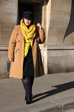 Yellow outfit instagram with trench coat, overcoat, jacket: Trench coat,  Street Style,  yellow outfit,  Winter Outfit Ideas,  Burberry Trench,  Brown Coat,  Winter Coat  