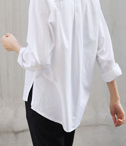 White colour outfit with dress shirt, trousers, blouse: summer outfits,  shirts,  White Outfit,  Minimalist Fashion,  Street Style  