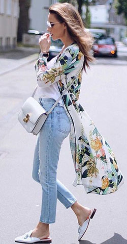 white colour combination with trench coat, jeans, coat: White Jeans,  Trench coat,  Kimono Outfit Ideas,  White coat  