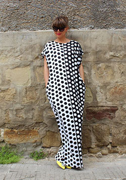 Black and white loose dresses: summer outfits,  Polka dot,  Maxi dress,  T-Shirt Outfit,  Black Outfit,  day dress,  Street Style,  Black And White  