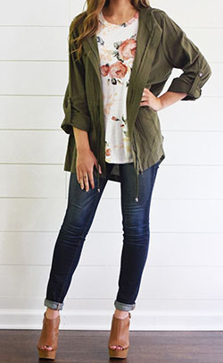 Army green jacket outfit, trench coat, casual wear, t shirt: Trench coat,  T-Shirt Outfit,  Floral Top Outfits,  Khaki And Green Outfit  