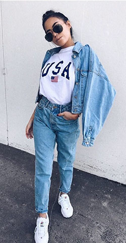 Boyfriend jeans outfit ideas with sneakers: Casual Outfits,  T-Shirt Outfit,  Street Style  
