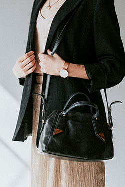 Handbag: Casual Outfits,  Fashion accessory,  Hobo bag  