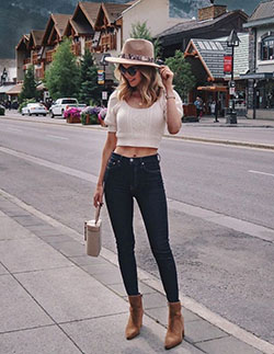 Brown and white outfit ideas with leggings, crop top, shorts: Crop top,  Street Style,  Comfy Outfit Ideas  