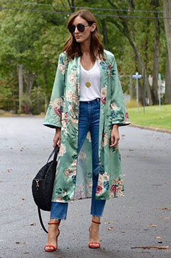 Colour outfit, you must try floral kimono outfit, street fashion, floral design, kimono long, t shirt: Floral design,  T-Shirt Outfit,  Kimono Long,  Street Style,  Turquoise Outfit,  Jeans & Kurti Combination  