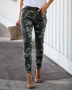Khaki designer outfit with ripped jeans, cargo pants, sweatpant: Ripped Jeans,  Camo Pants,  Military camouflage,  Khaki Outfit  